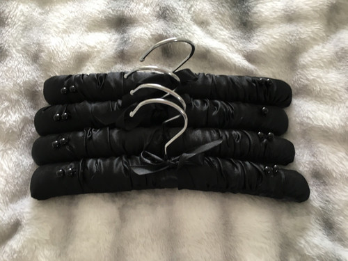 Padded hangers 12 - x, inches