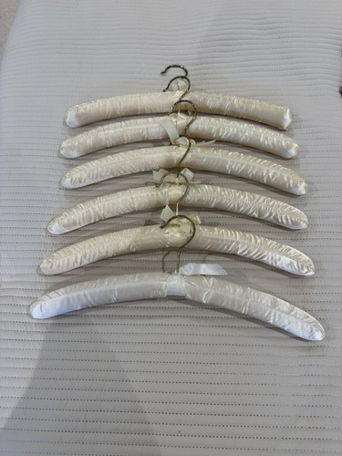 Neutral padded coat hanger - neutral,
